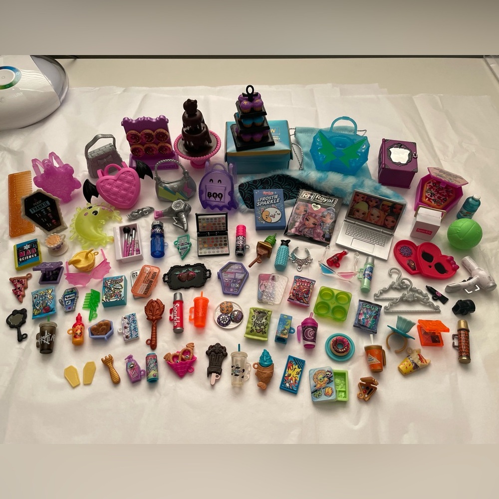 Giant Doll Accessories Pack